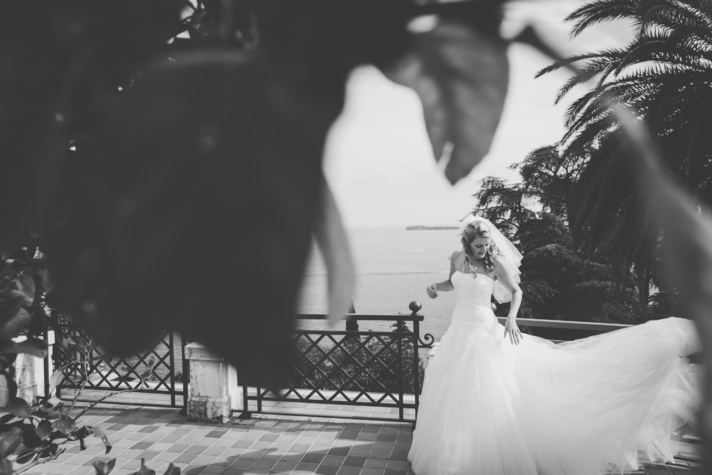 Il vento sposta il vestito della sposa in uno scatto di Alessandro Della Savia, Ds Visuals