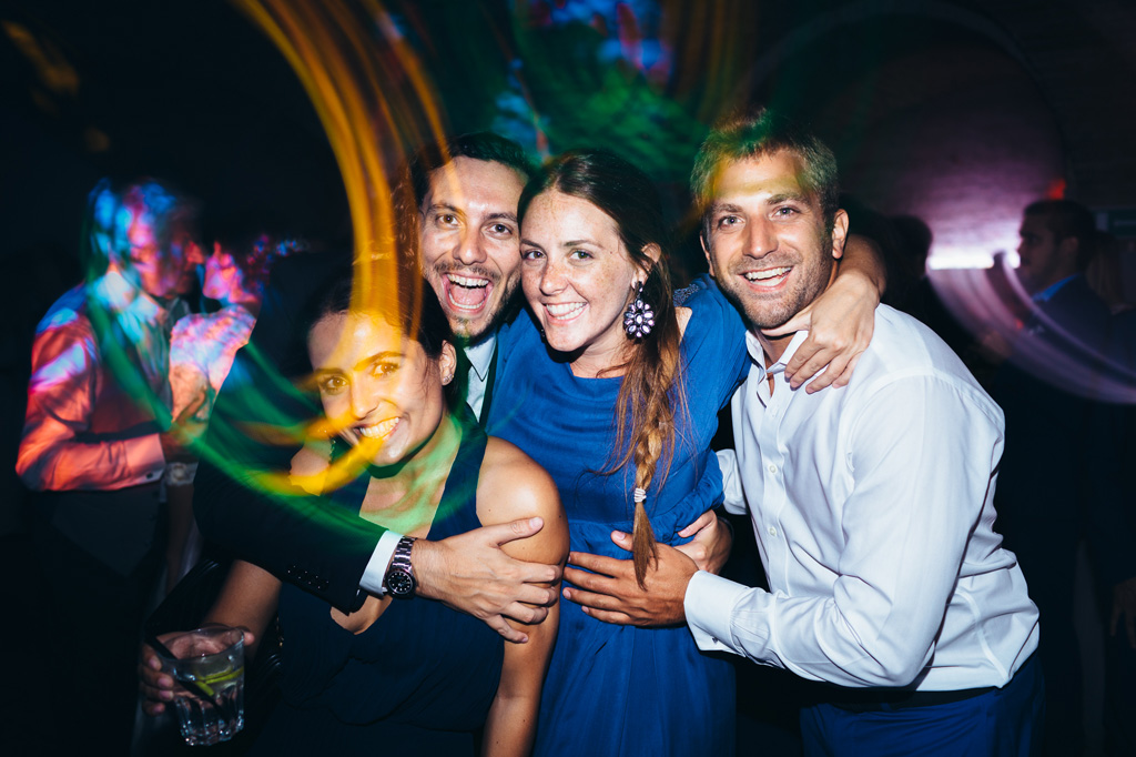 Fotografo Matrimonio Villa Caroli Zanchi il fotografo Alessandro Della Savia si diverte a immortalare gli invitati durante la festa