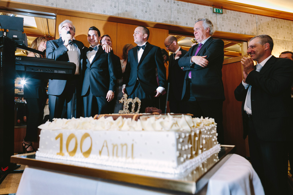 La splendida torta del centesimo anniversario dello studio legale Paltrinieri
