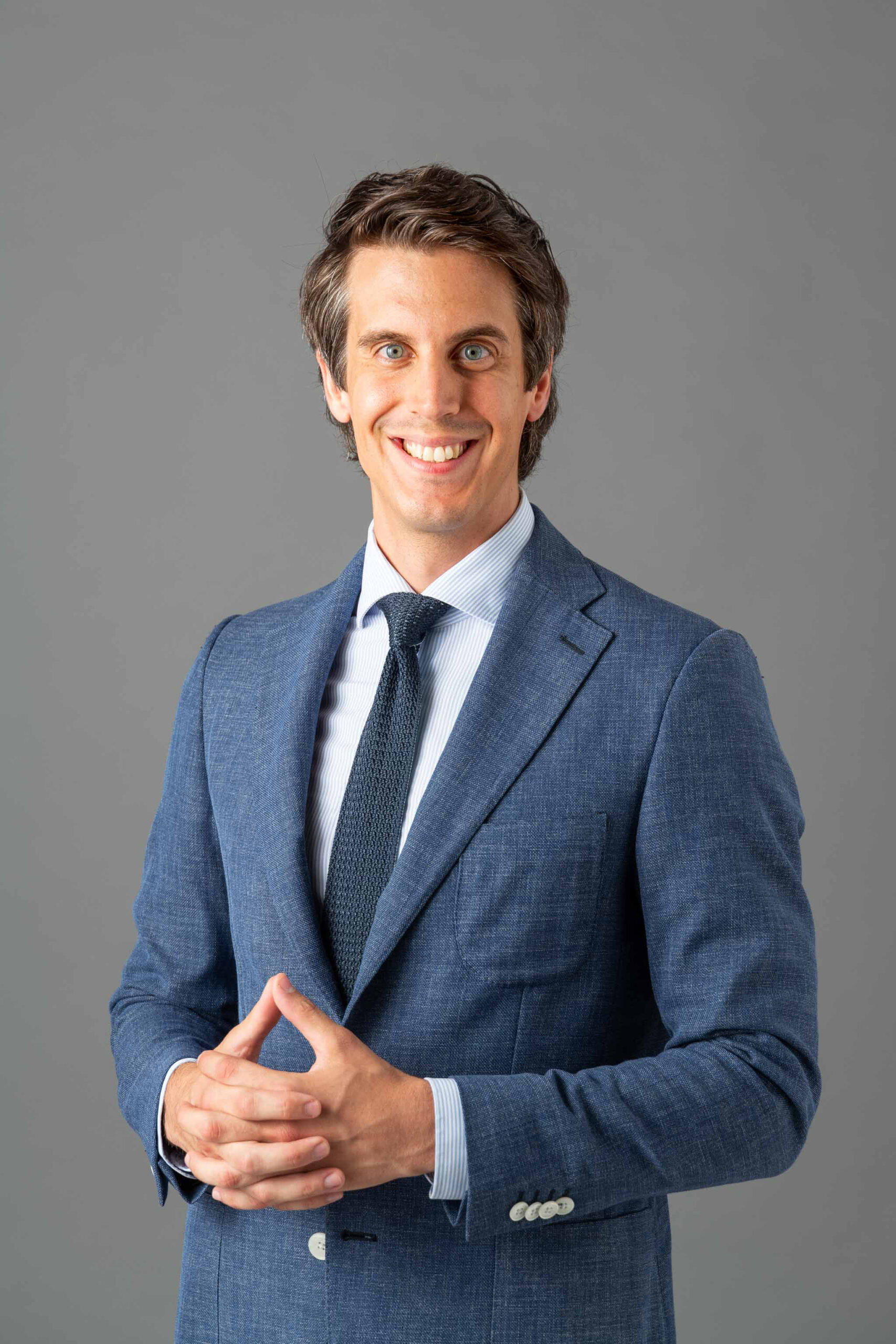 Ritratto di uomo business in studio