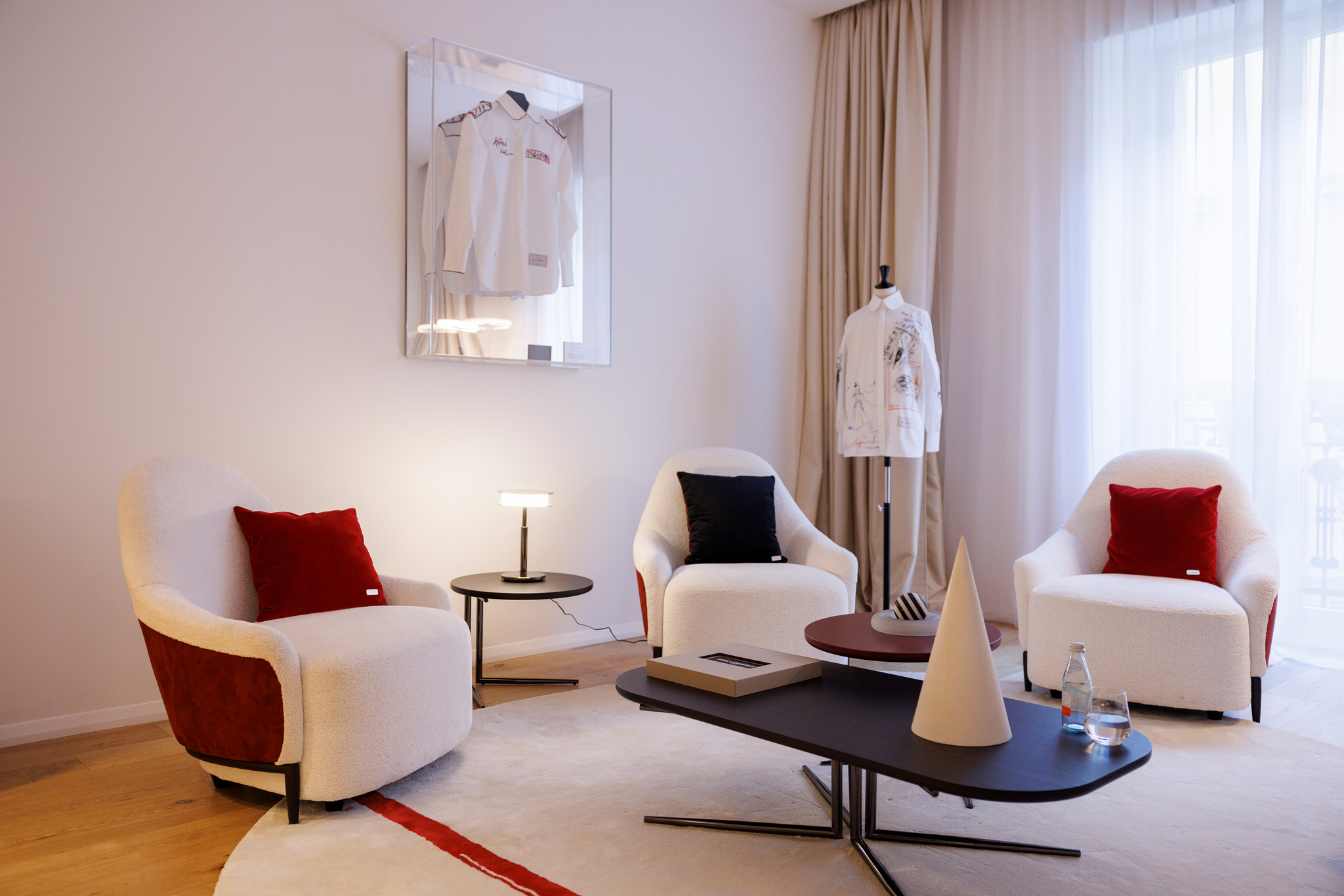 esposizione di interior design dell'evento karl lagerfeld