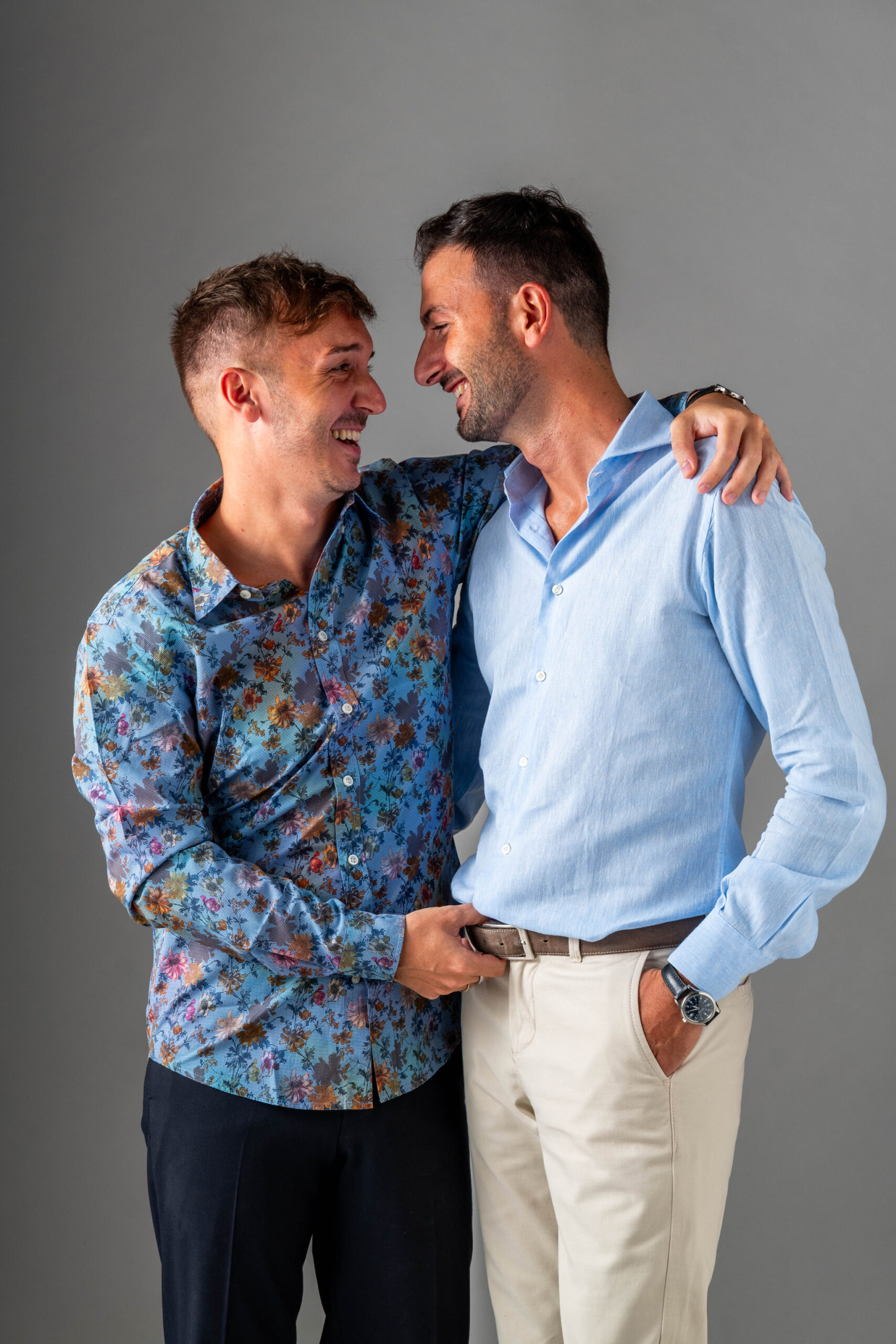 Ritratto professionale personale di una coppia in studio a Milano