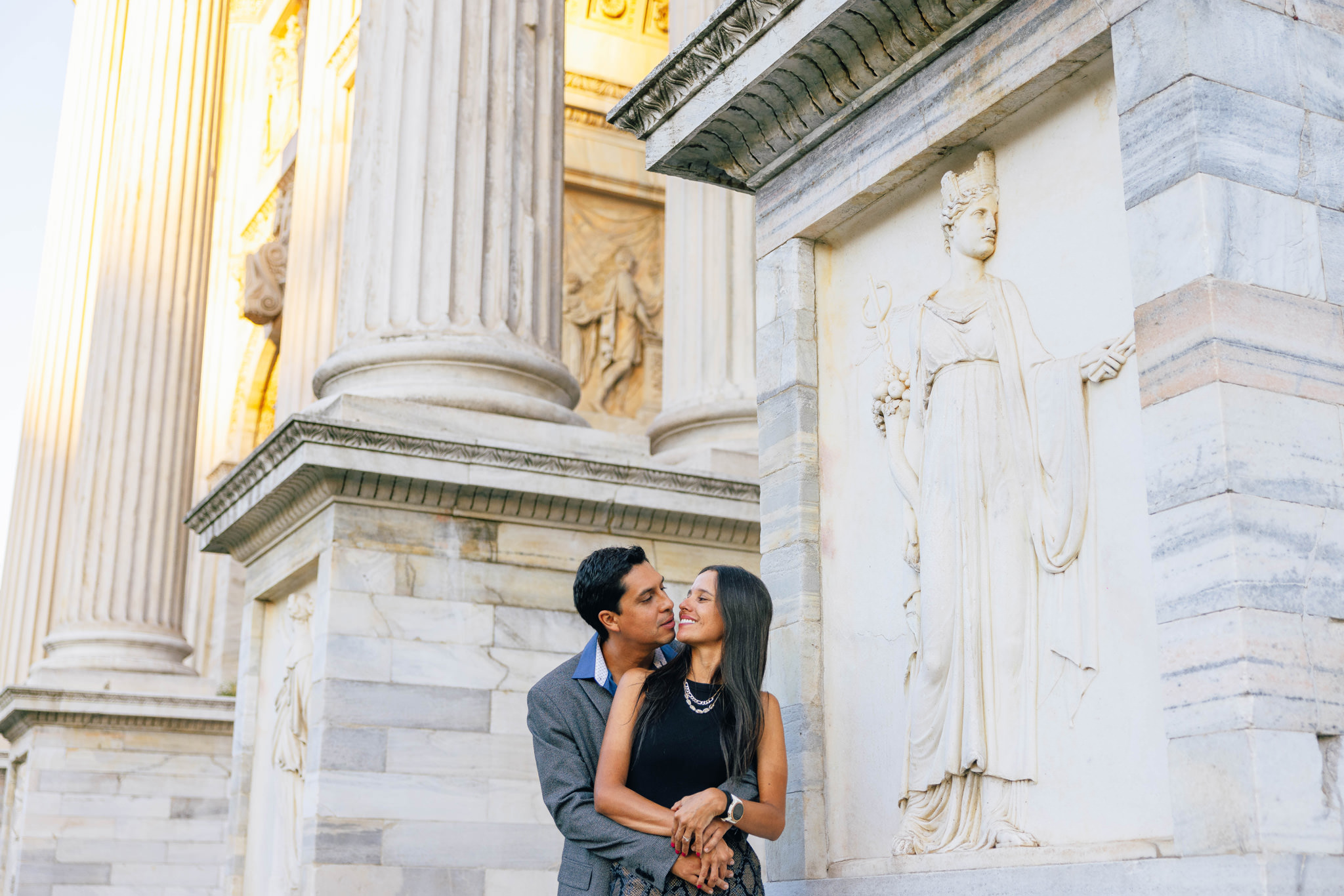 Ritratto professionale di coppia in esterno a Milano