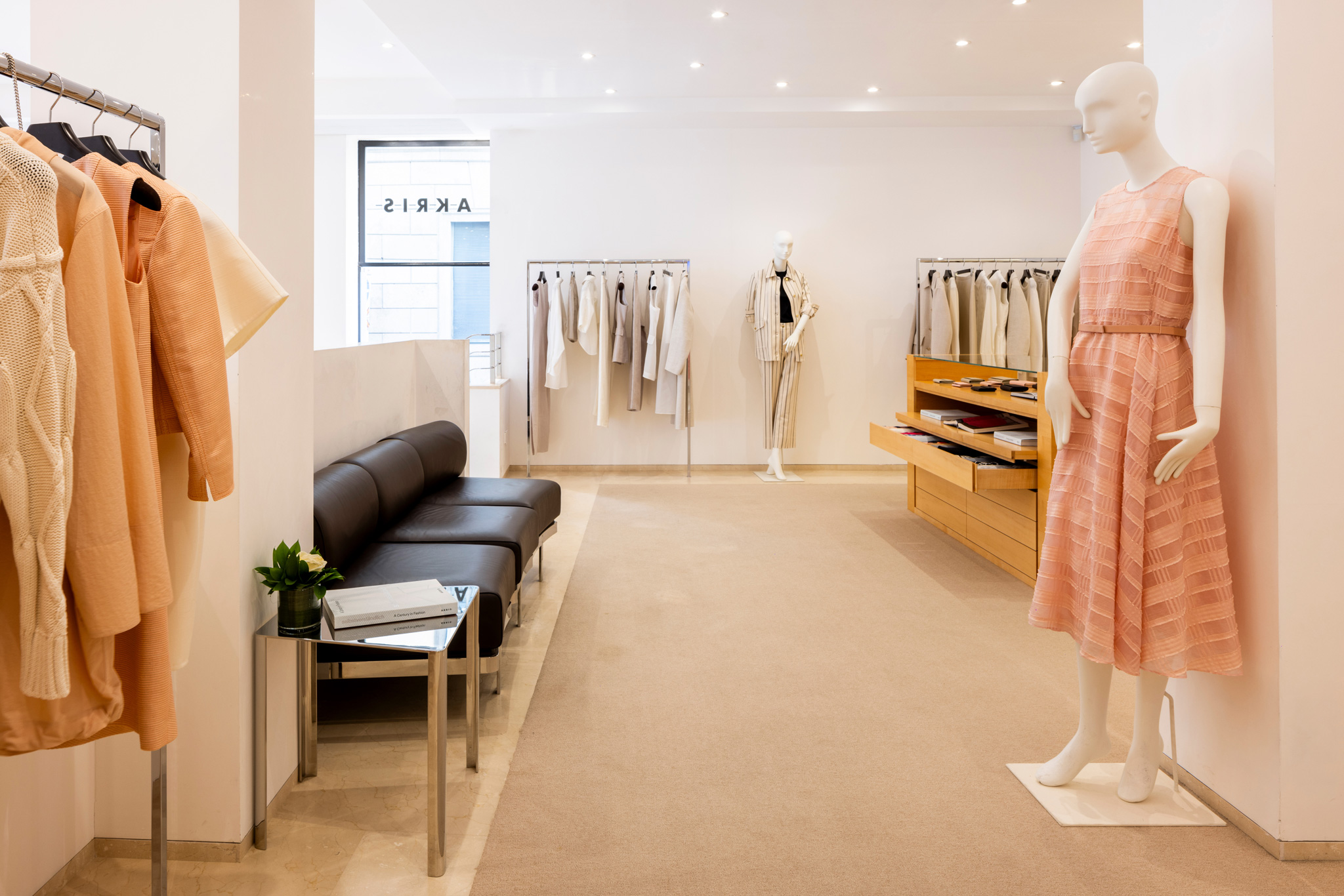 Servizio Fotografico di Architettura per la boutique Akris