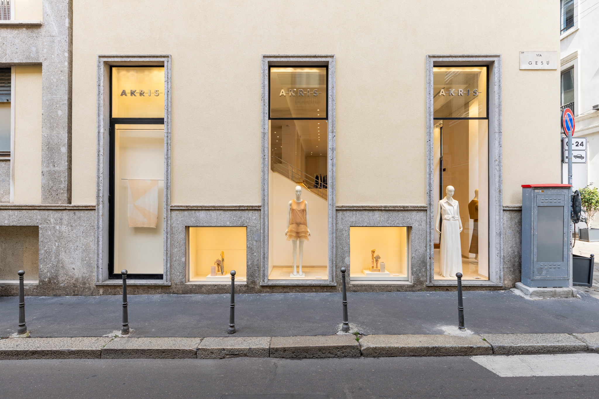 Servizio Fotografico di Architettura per la boutique Akris