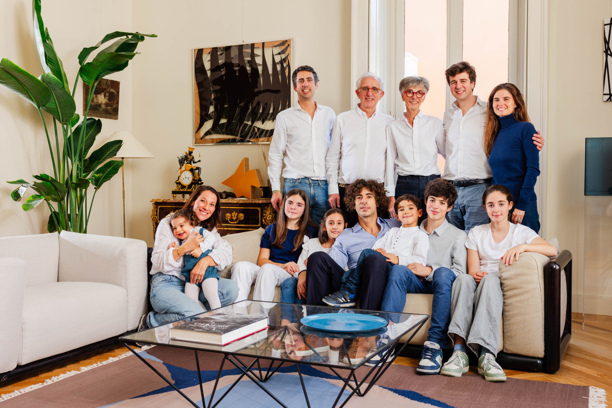 DSV-251024-2718 Tutta la famiglia in salotto