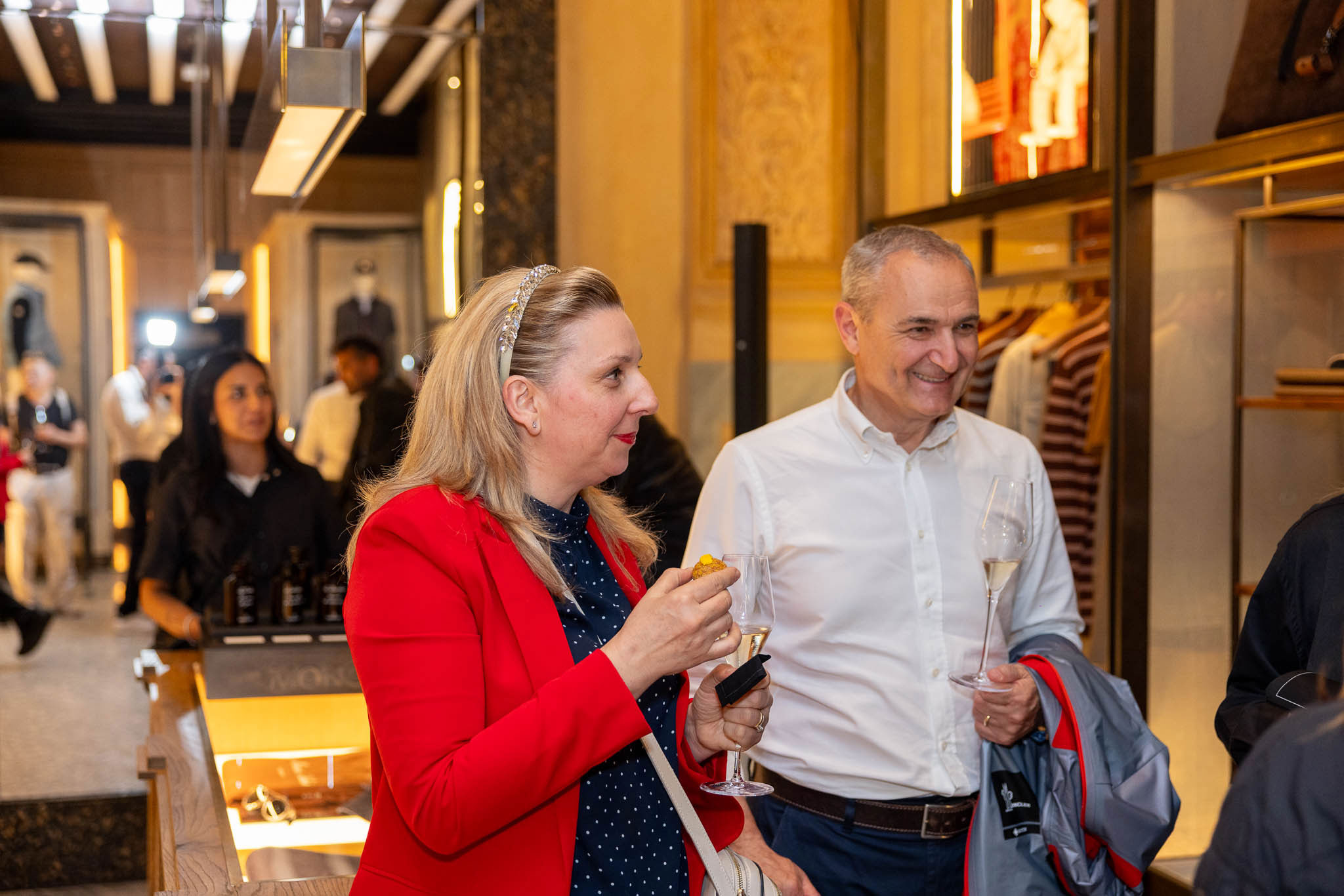 Moncler evento esclusivo Galleria Milano party
