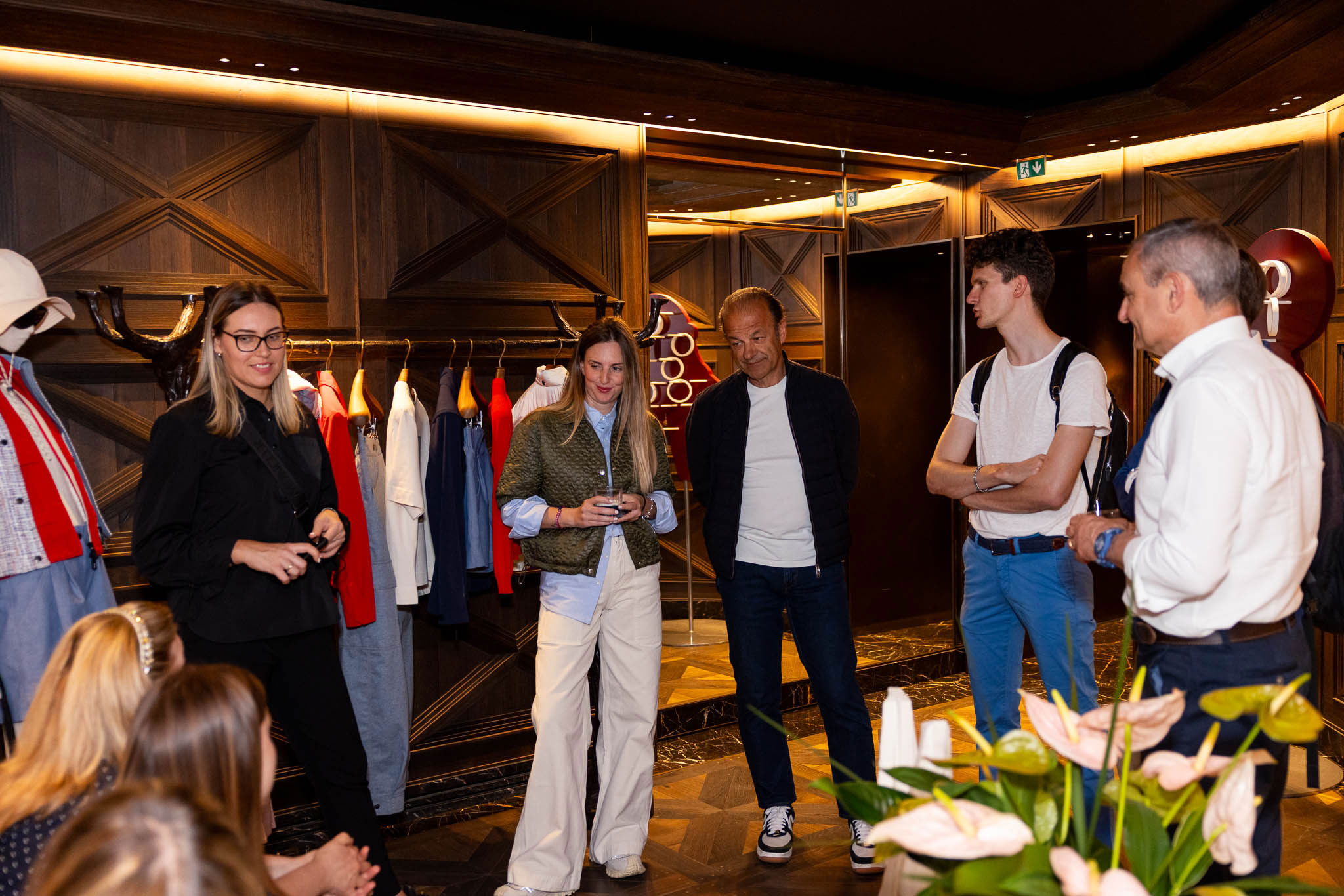 Moncler evento esclusivo Galleria Milano party